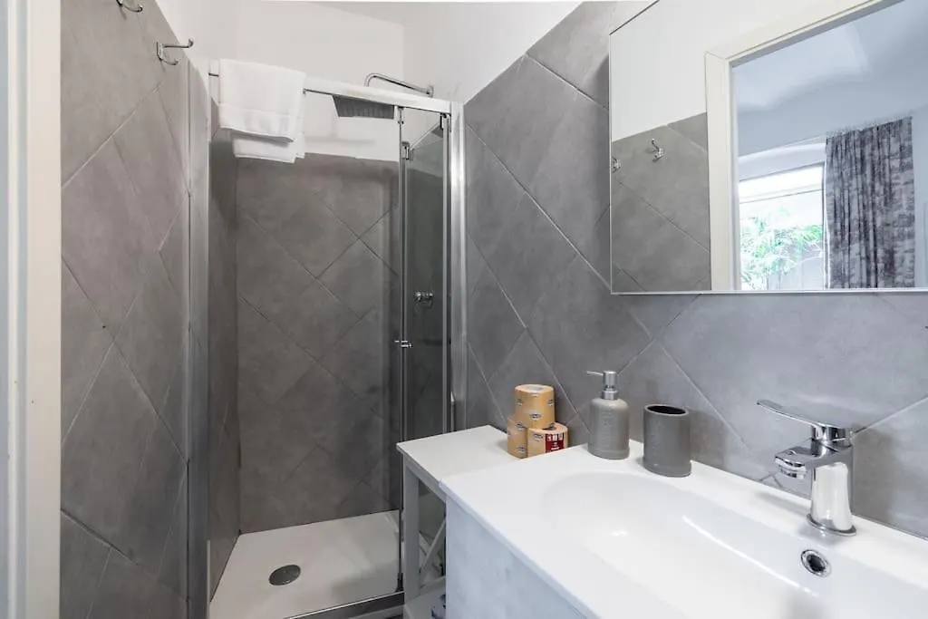 Urent - Colosseum Charming Apartment Rome